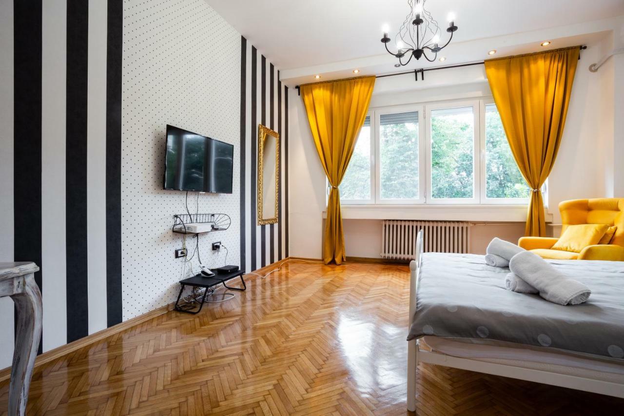 Apartment Korzo โนวีซาด ภายนอก รูปภาพ