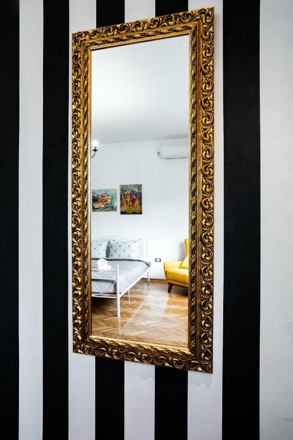 Apartment Korzo โนวีซาด ภายนอก รูปภาพ